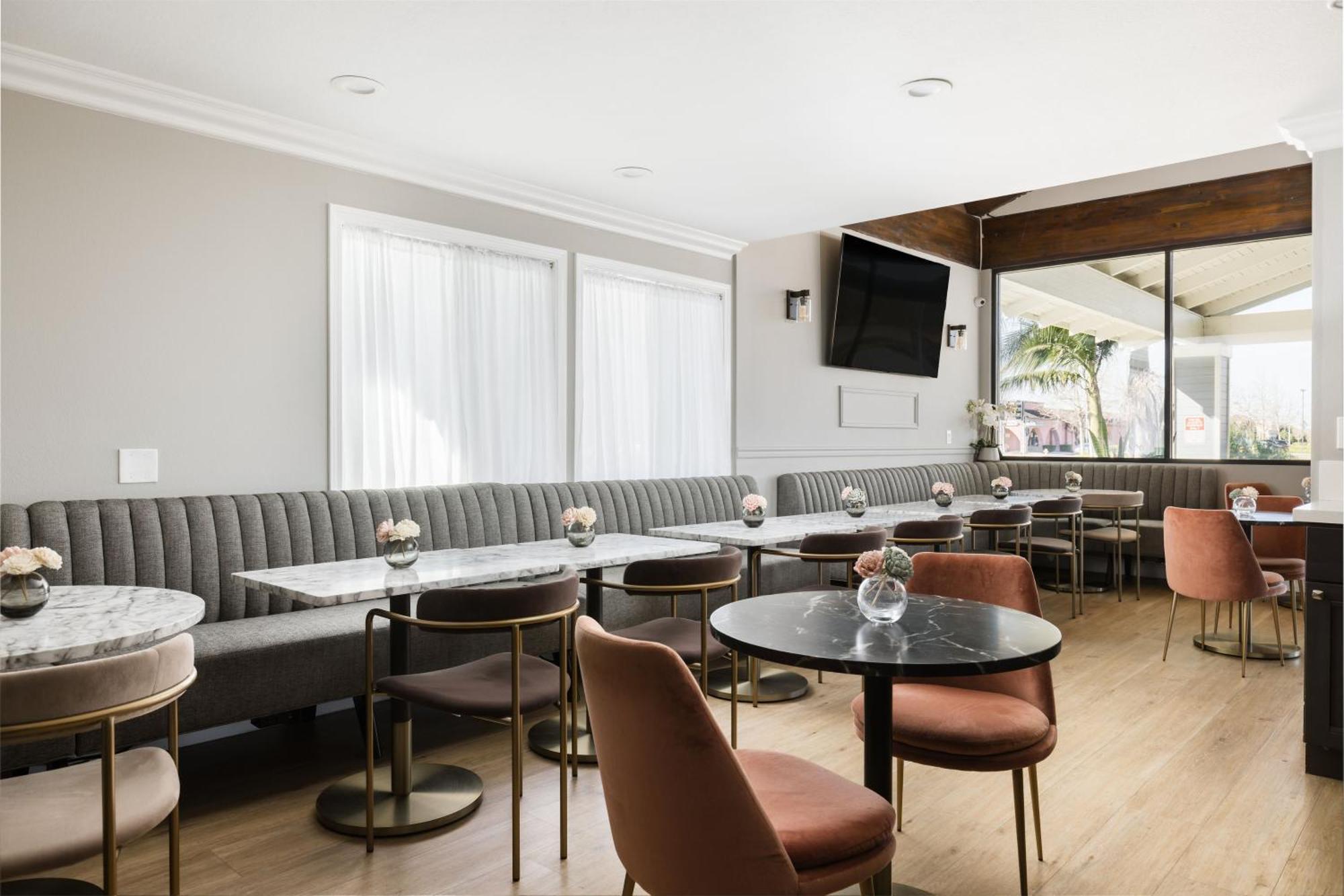 Inn At Highway 1 Ломпок Екстериор снимка